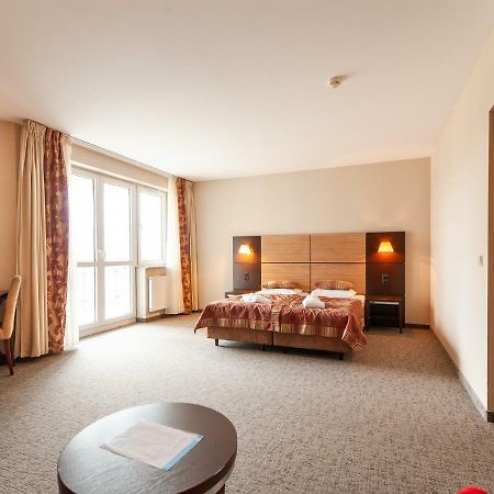 Apartament Hotelowy Delux W Kolobrzegu Ul Kosciuszki 16 Pobyt 7 Nocy 20 Procent Rabatu ,4 Dni 10 Procent Rabatu Dış mekan fotoğraf