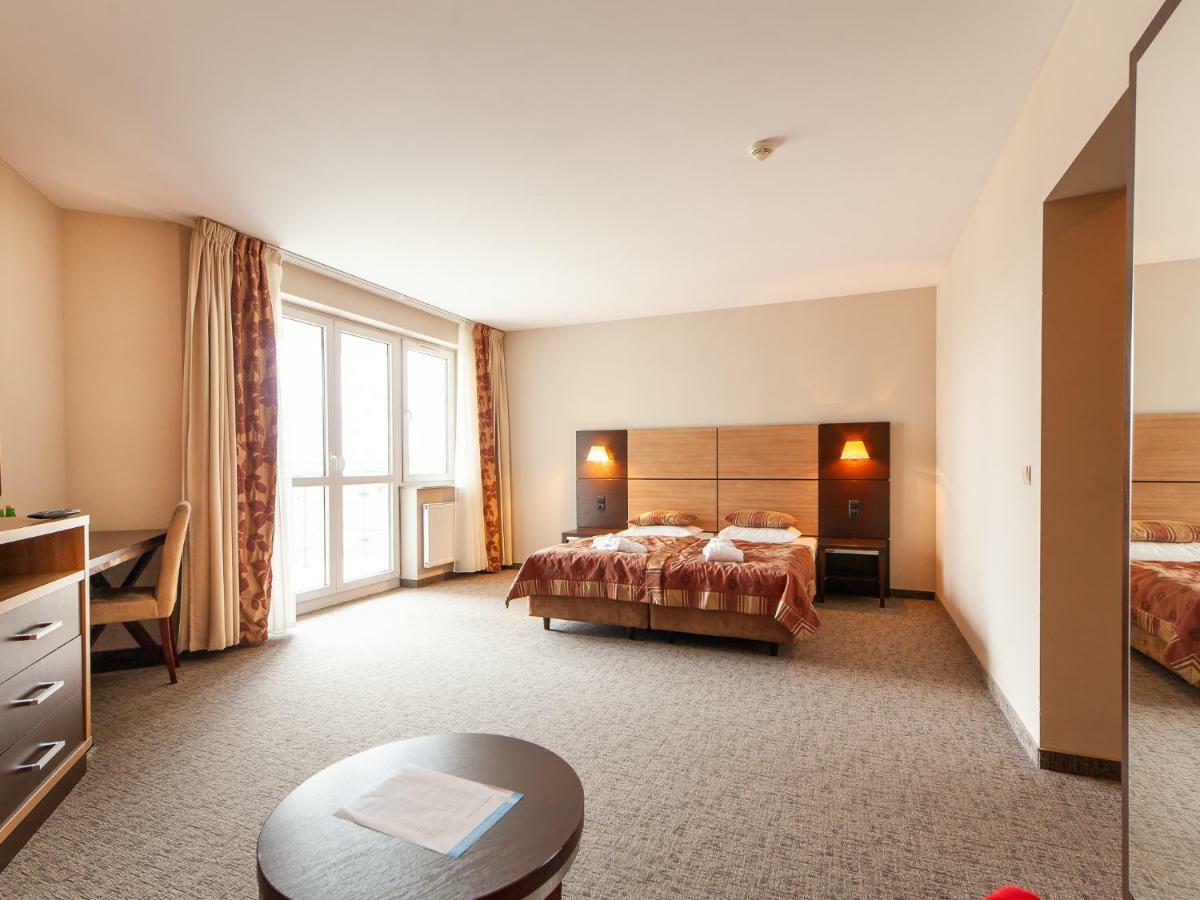 Apartament Hotelowy Delux W Kolobrzegu Ul Kosciuszki 16 Pobyt 7 Nocy 20 Procent Rabatu ,4 Dni 10 Procent Rabatu Dış mekan fotoğraf